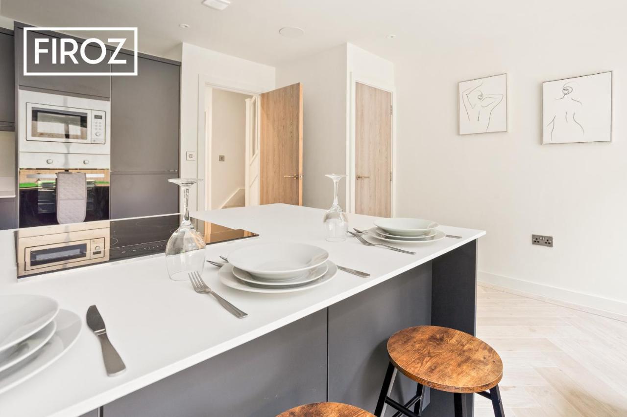 Spacious 4 Bedroom 3 Bath House For Families & Contractors With Free Parking, Fast Wi-Fi & Netflix By Firoz Property Management Leeds  Extérieur photo