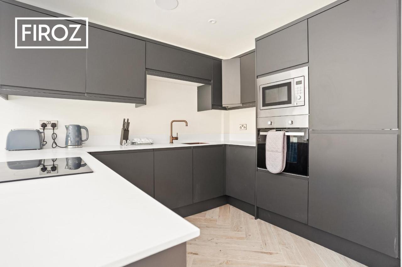 Spacious 4 Bedroom 3 Bath House For Families & Contractors With Free Parking, Fast Wi-Fi & Netflix By Firoz Property Management Leeds  Extérieur photo