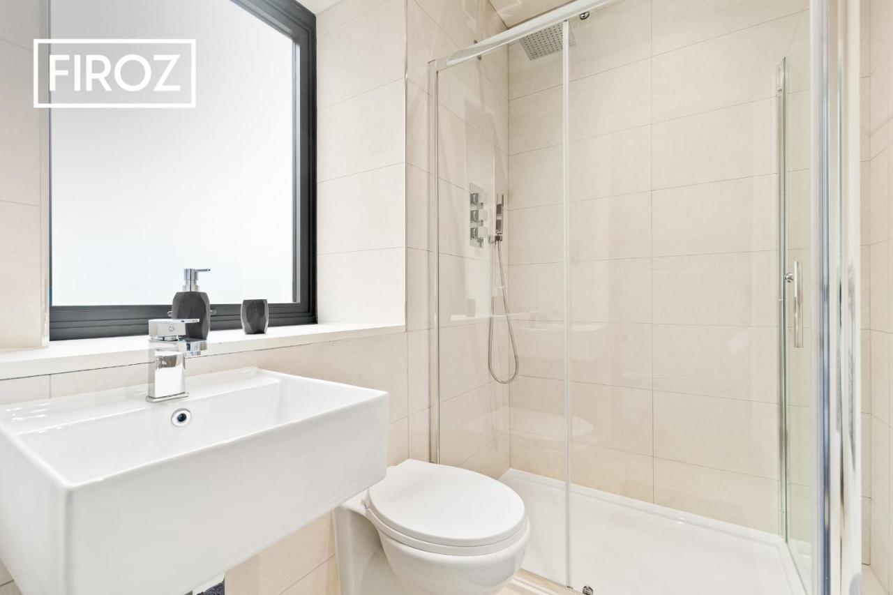Spacious 4 Bedroom 3 Bath House For Families & Contractors With Free Parking, Fast Wi-Fi & Netflix By Firoz Property Management Leeds  Extérieur photo